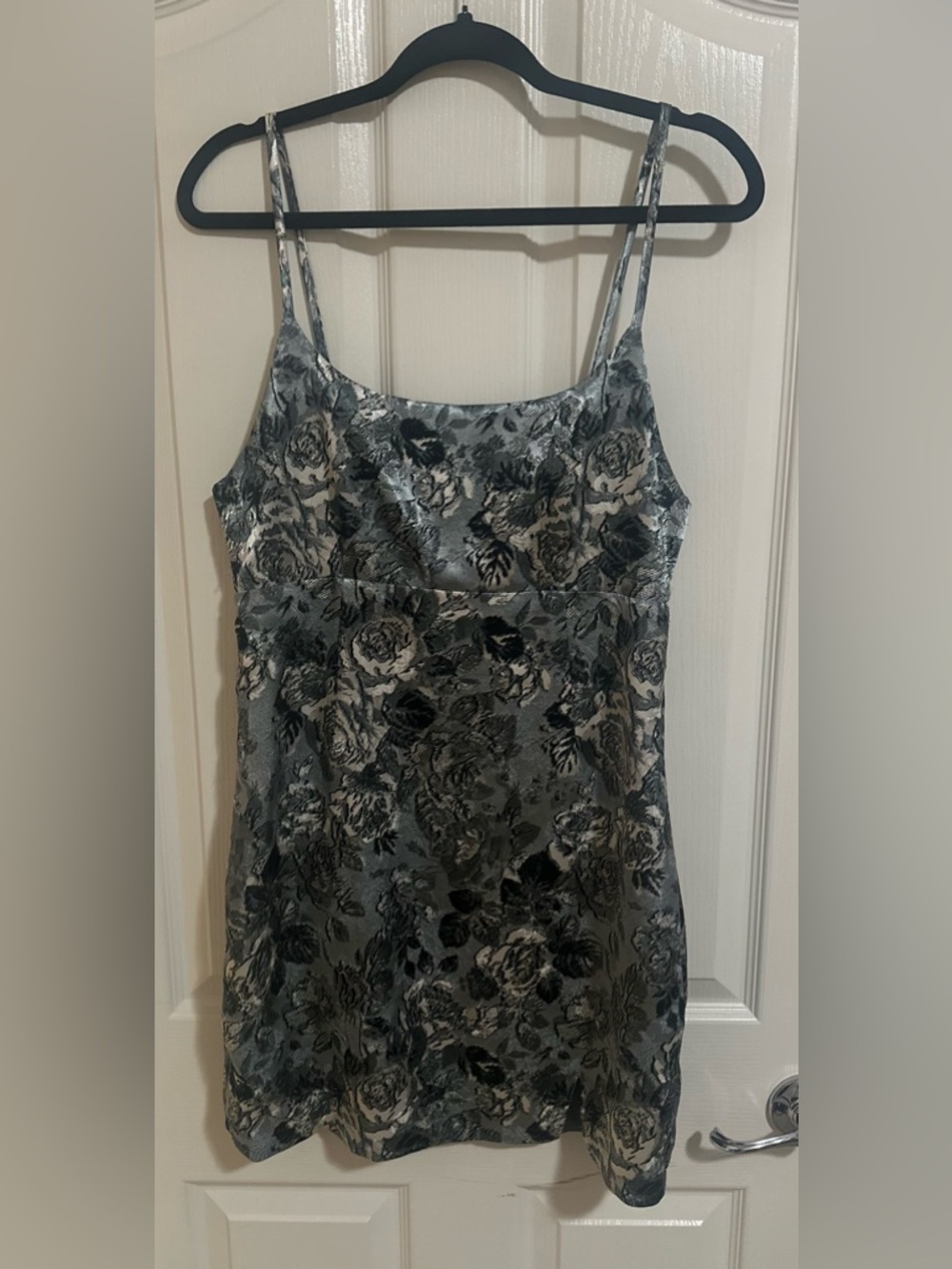 NWOT Wild Fable Blue Gray Floral Embossed Satin Slip Mini Cocktail Party Dress M